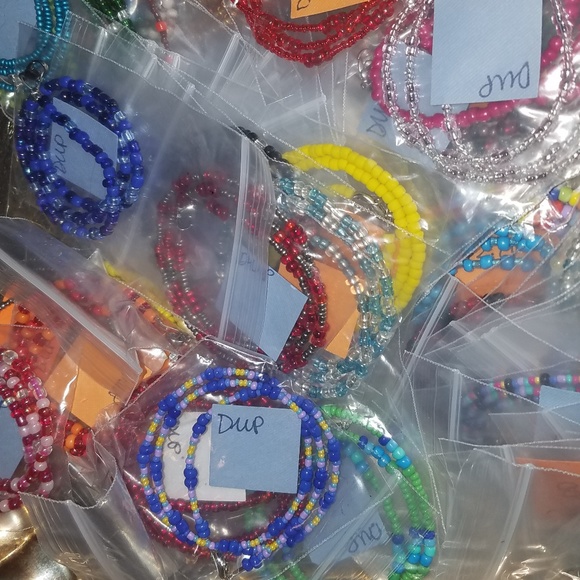 10 Assorted Beaded Chains - Picture 4 of 4